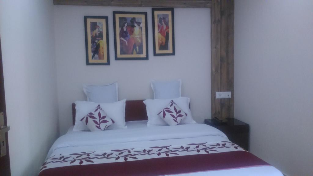 Breeze Hotel Siliguri Ngoại thất bức ảnh