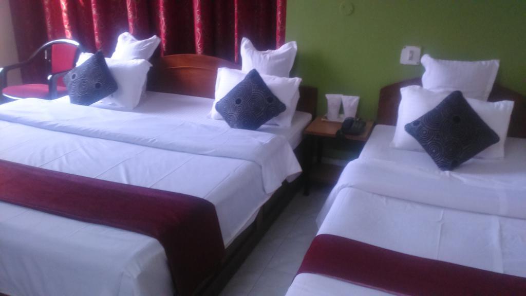 Breeze Hotel Siliguri Phòng bức ảnh