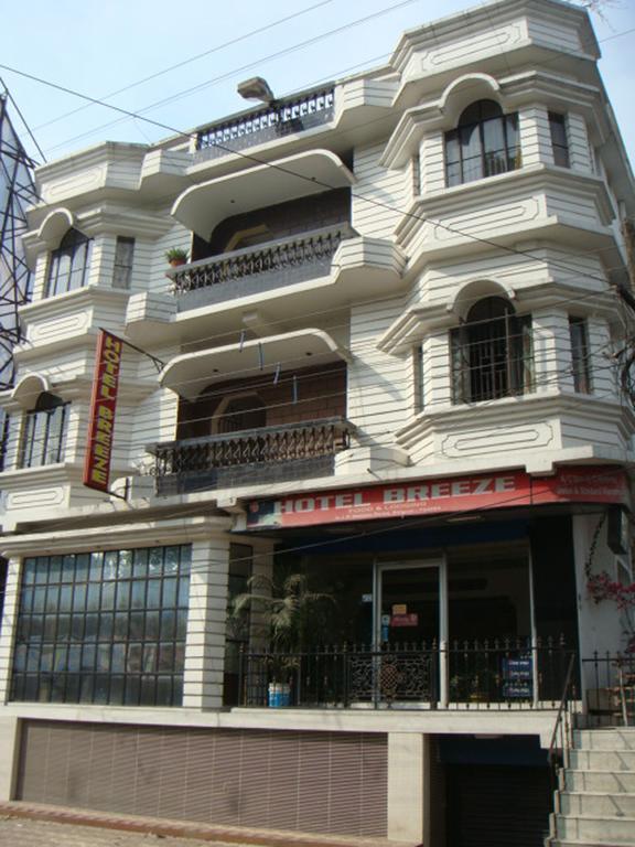 Breeze Hotel Siliguri Ngoại thất bức ảnh