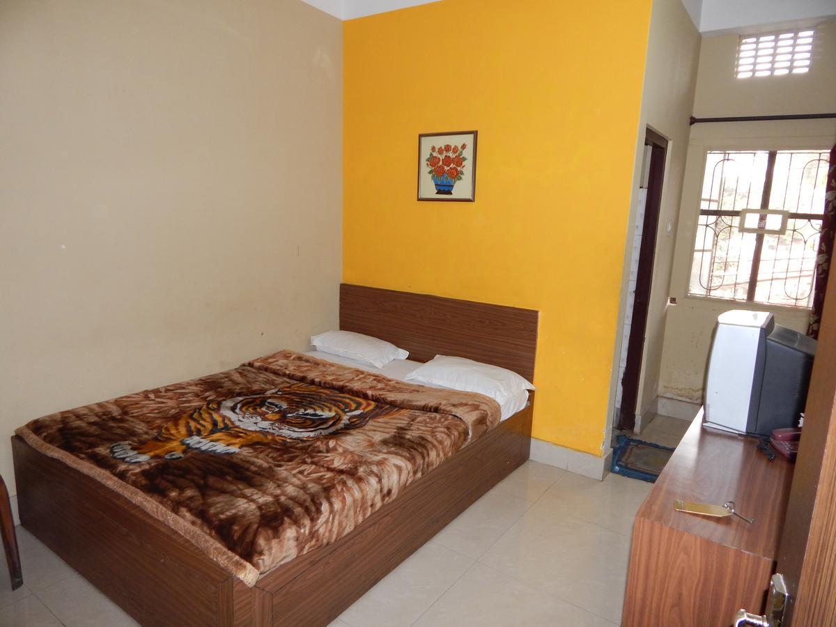 Breeze Hotel Siliguri Ngoại thất bức ảnh