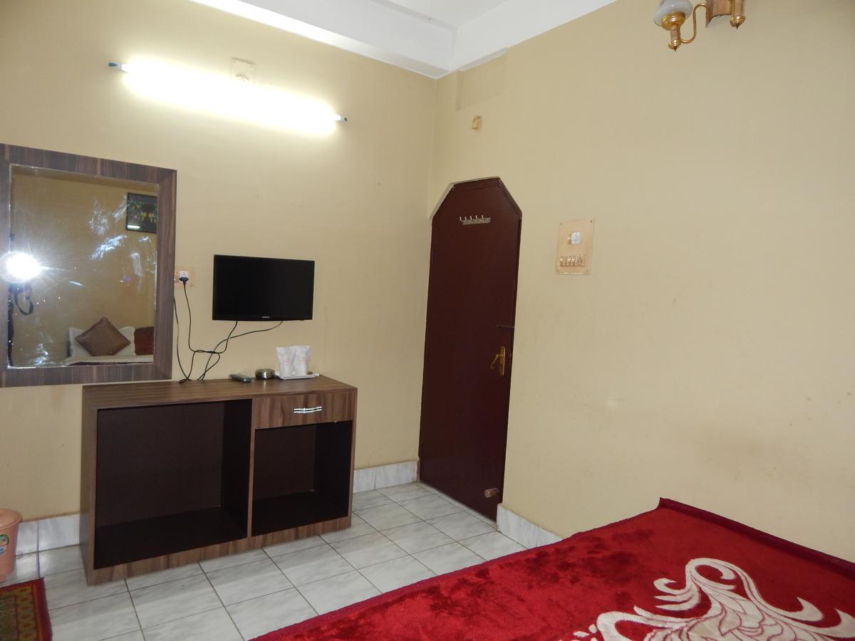 Breeze Hotel Siliguri Ngoại thất bức ảnh