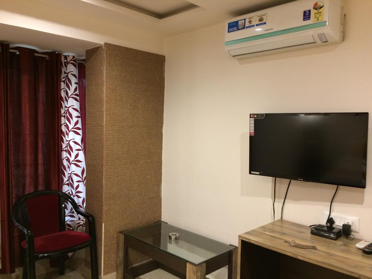 Breeze Hotel Siliguri Ngoại thất bức ảnh